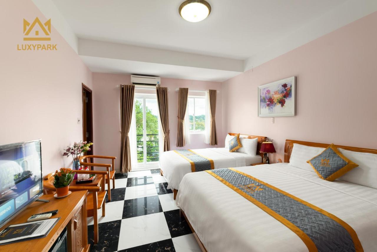 Luxy Park Hotel - Phu Quoc Centre Exterior photo